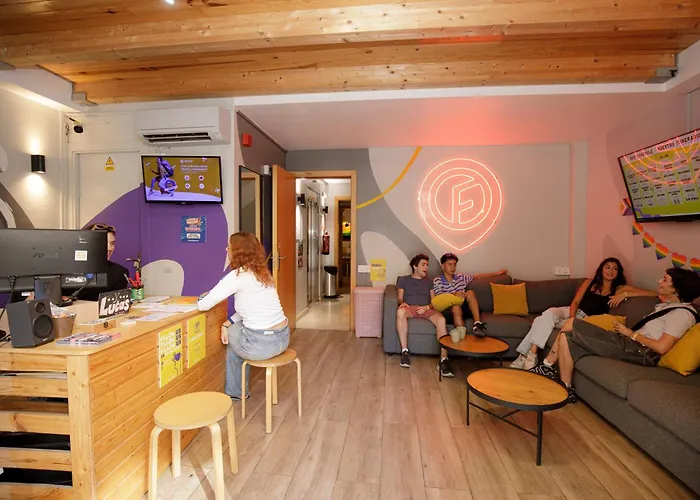 Albergue Onefam Sants *