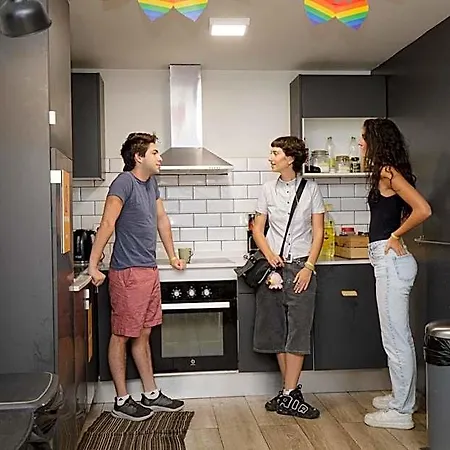 Onefam Sants אכסניה ברצלונה