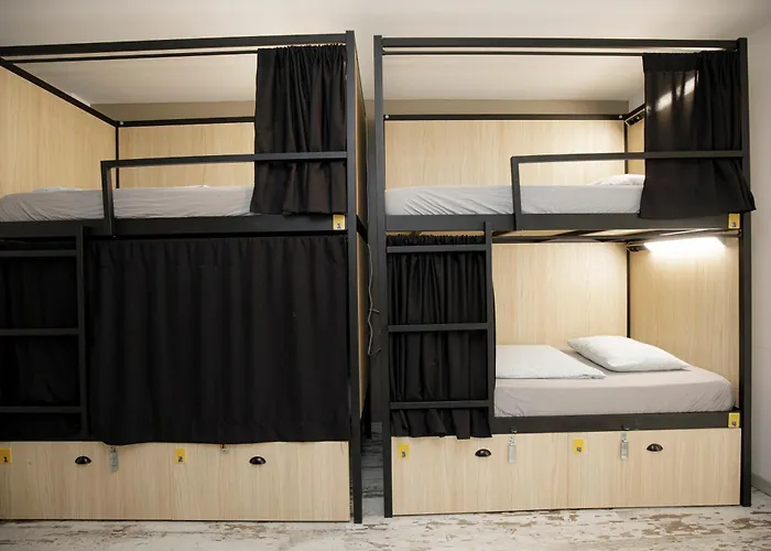 Onefam Sants Hostel *