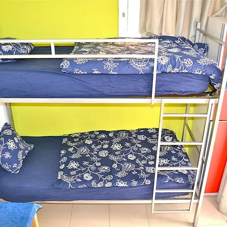 Hostel Onefam Sants
